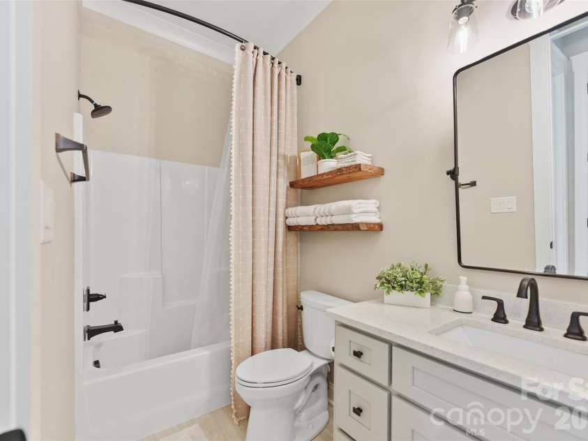 506 Stuart Ridge, Cramerton, NC 28032.  MLS# CAR4393809, YatesRealty ID 31162. 