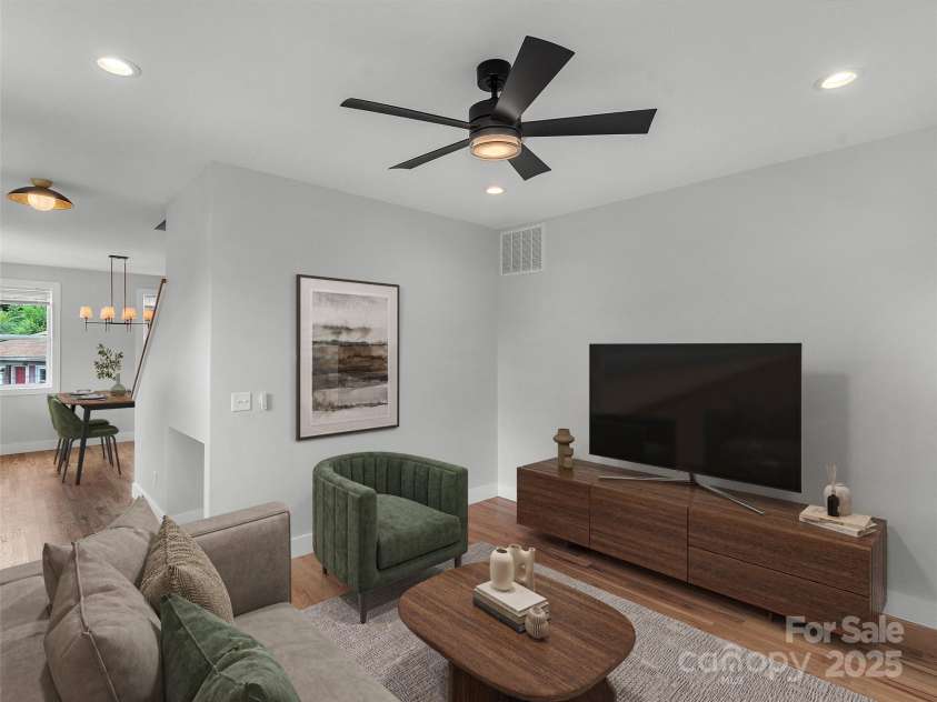 64 Longview Road, Asheville, NC 28806.  MLS# CAR4286389, YatesRealty ID 31162. Digitally Staged