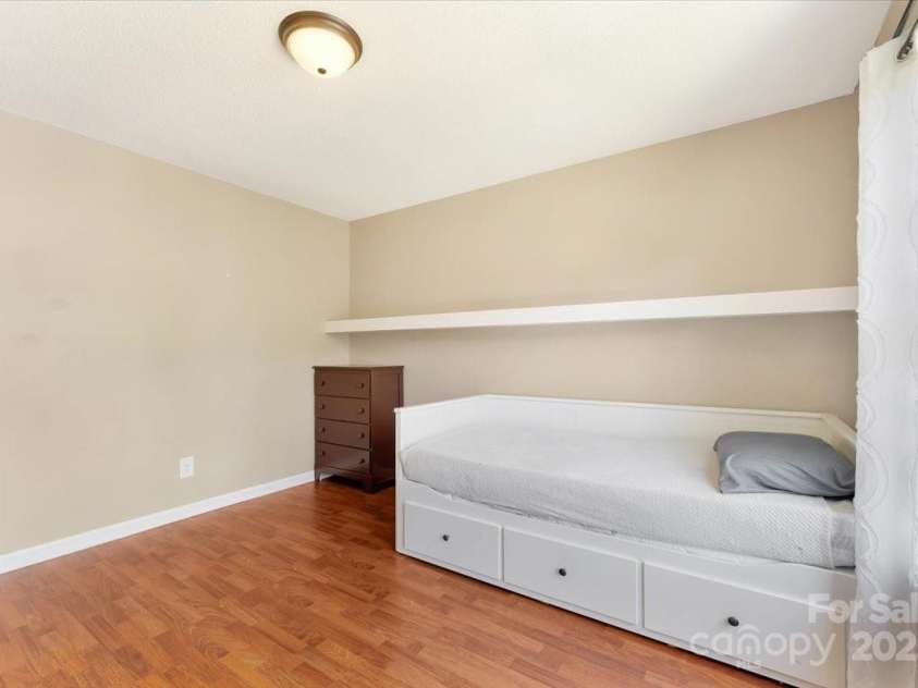 1524 Candlewyck Court, Kannapolis, NC 28081.  MLS# CAR4279653, YatesRealty ID 31163. 3rd bedroom