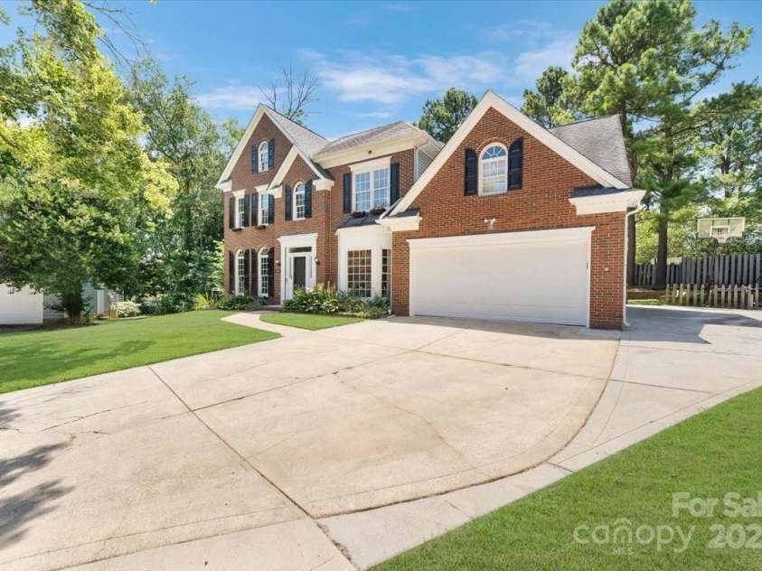 1524 Candlewyck Court, Kannapolis, NC 28081.  MLS# CAR4279653, YatesRealty ID 31163. 