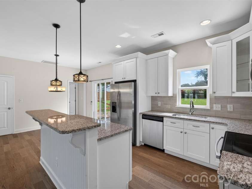 990 Russell Ridge Drive, Catawba, NC 28609.  MLS# CAR4390619, YatesRealty ID 31163. 