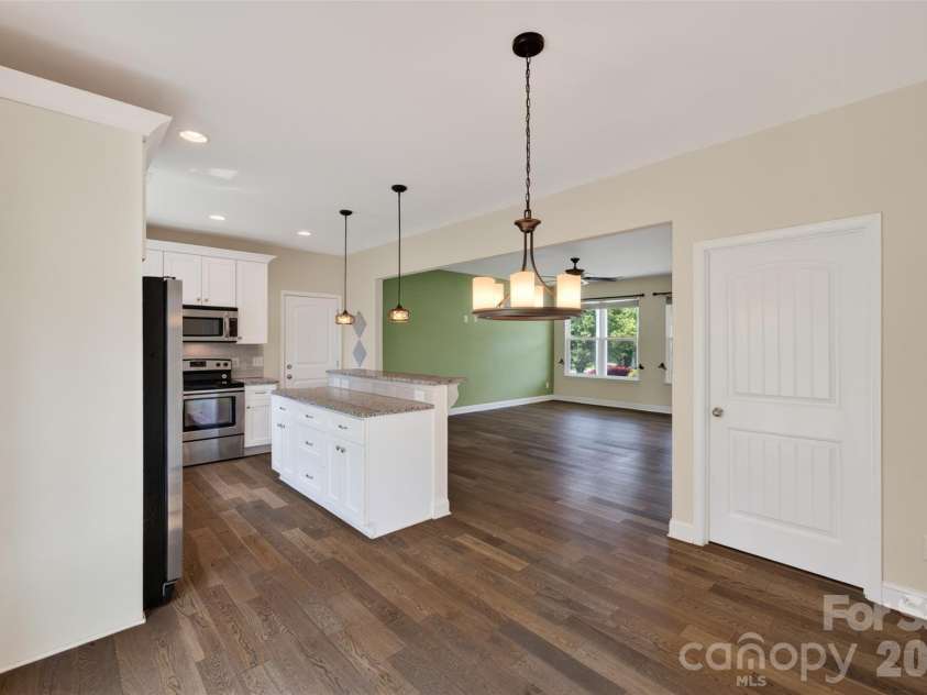 990 Russell Ridge Drive, Catawba, NC 28609.  MLS# CAR4390619, YatesRealty ID 31163. 