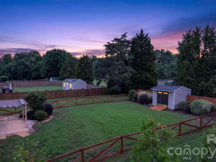 990 Russell Ridge Drive, Catawba, NC 28609.  MLS# CAR4390619, YatesRealty ID 31163. 