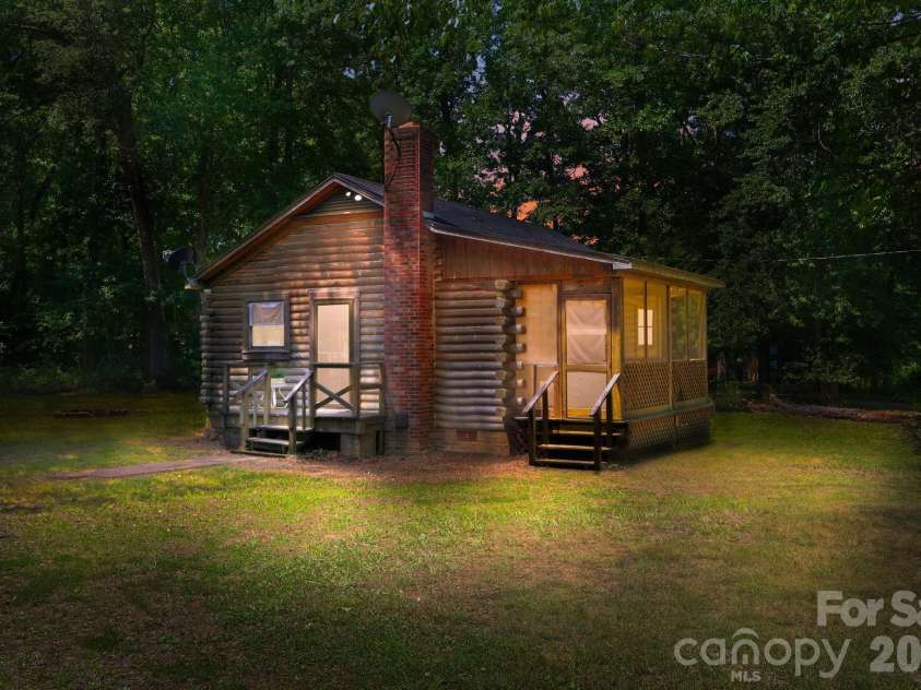 1115 Fiddler Brown Drive, Rockwell, NC 28138.  MLS# CAR4392833, YatesRealty ID 31164. 