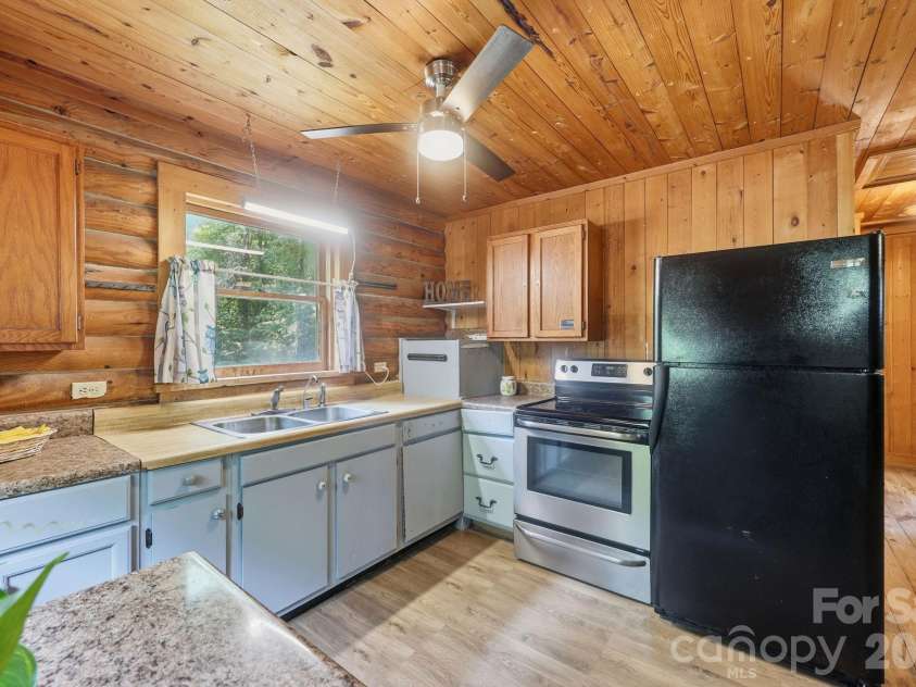 1115 Fiddler Brown Drive, Rockwell, NC 28138.  MLS# CAR4392833, YatesRealty ID 31164. 