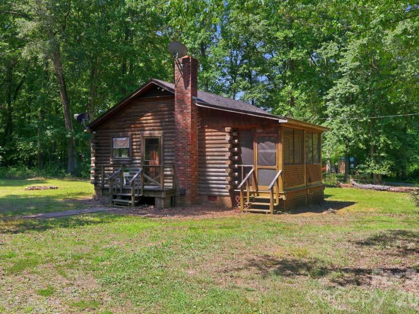 1115 Fiddler Brown Drive, Rockwell, NC 28138.  MLS# CAR4392833, YatesRealty ID 31164. 