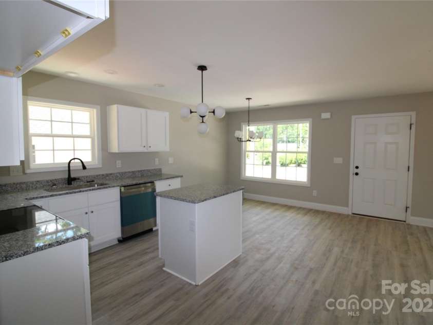 1147 Sanders Street, Rock Hill, SC 29732.  MLS# CAR4285909, YatesRealty ID 31165. 