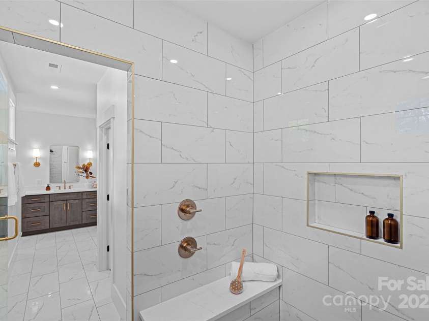 2742 Bancroft Street, Charlotte, NC 28206.  MLS# CAR4284580, YatesRealty ID 31167. 