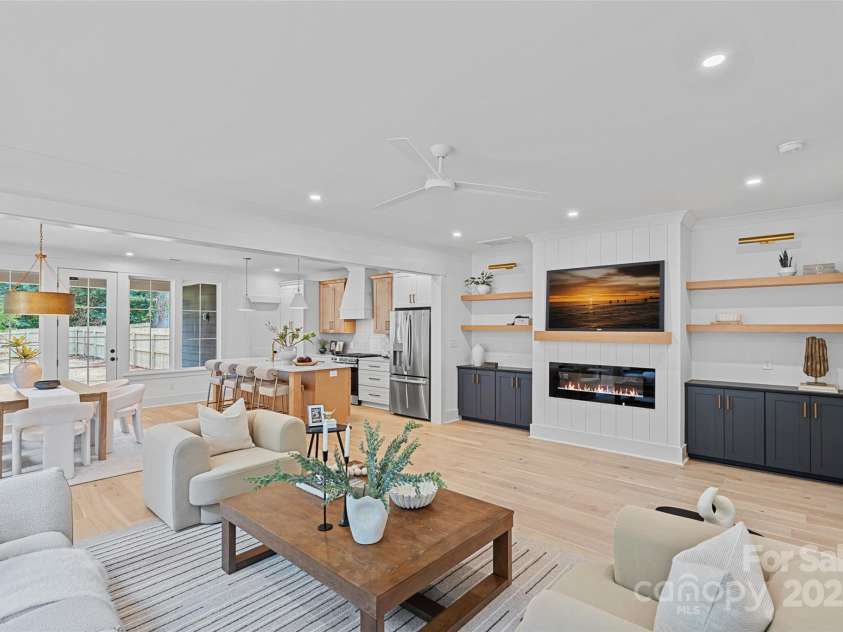 2746 Bancroft Street, Charlotte, NC 28206.  MLS# CAR4284590, YatesRealty ID 31168. 