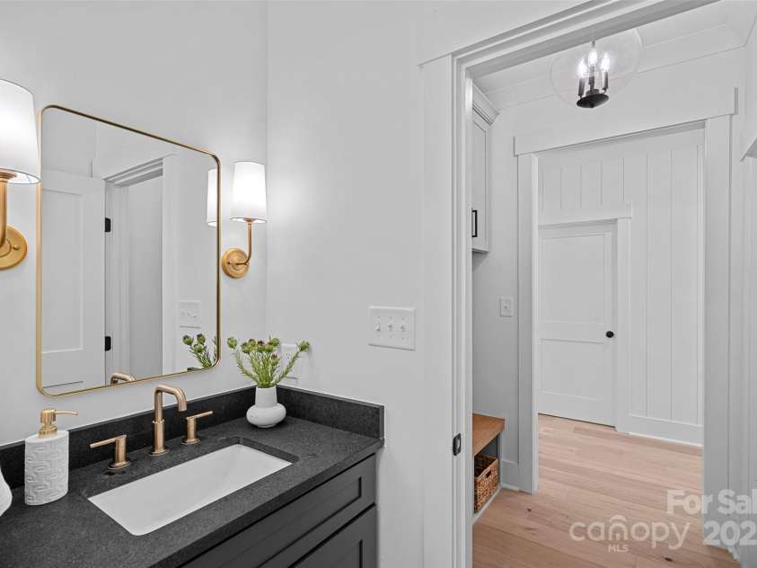 2746 Bancroft Street, Charlotte, NC 28206.  MLS# CAR4284590, YatesRealty ID 31168. 