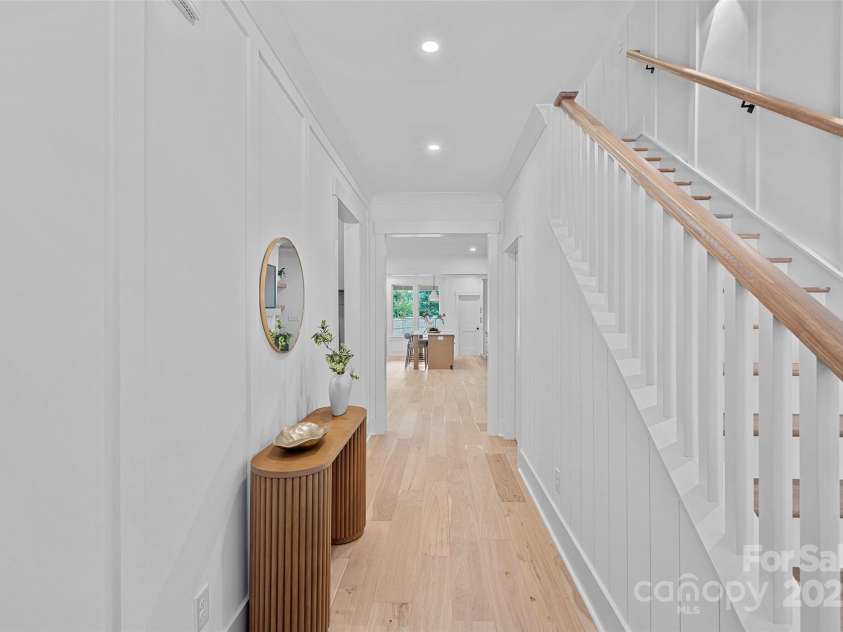 2746 Bancroft Street, Charlotte, NC 28206.  MLS# CAR4284590, YatesRealty ID 31168. 