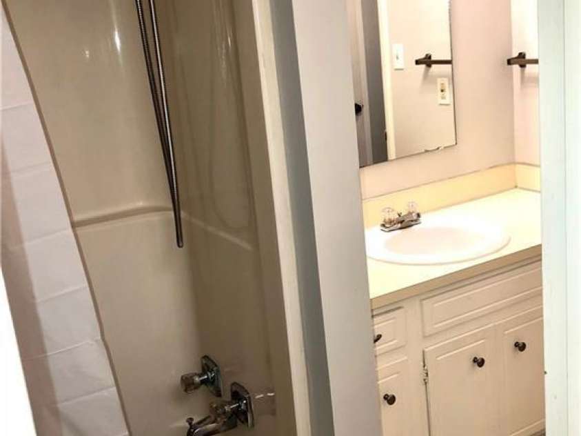 11701 Shandon Circle, Charlotte, NC 28226.  MLS# CAR4392622, YatesRealty ID 31169. 