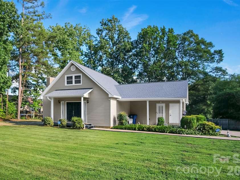 122 Rockman Road, Grover, NC 28073.  MLS# CAR4354636, YatesRealty ID 3117. 
