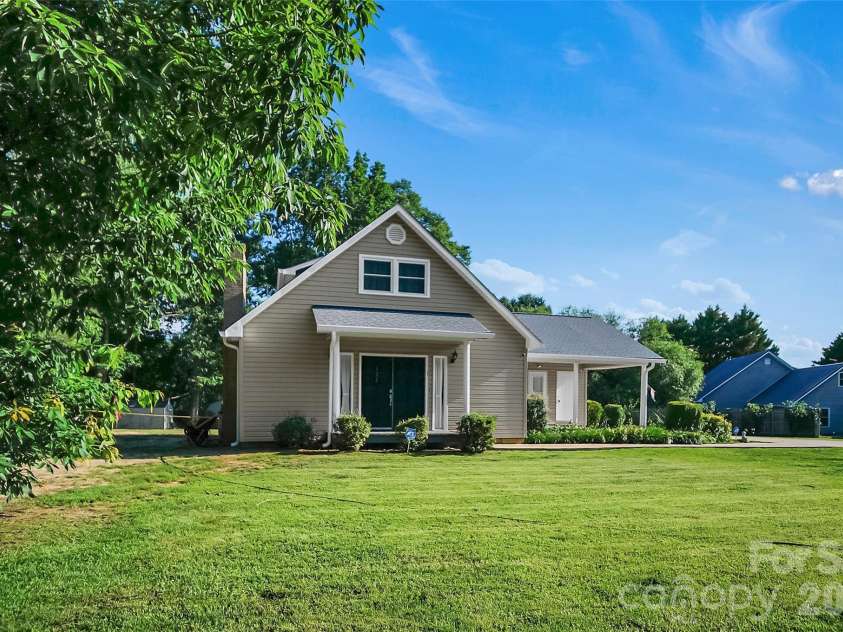 122 Rockman Road, Grover, NC 28073.  MLS# CAR4354636, YatesRealty ID 3117. 