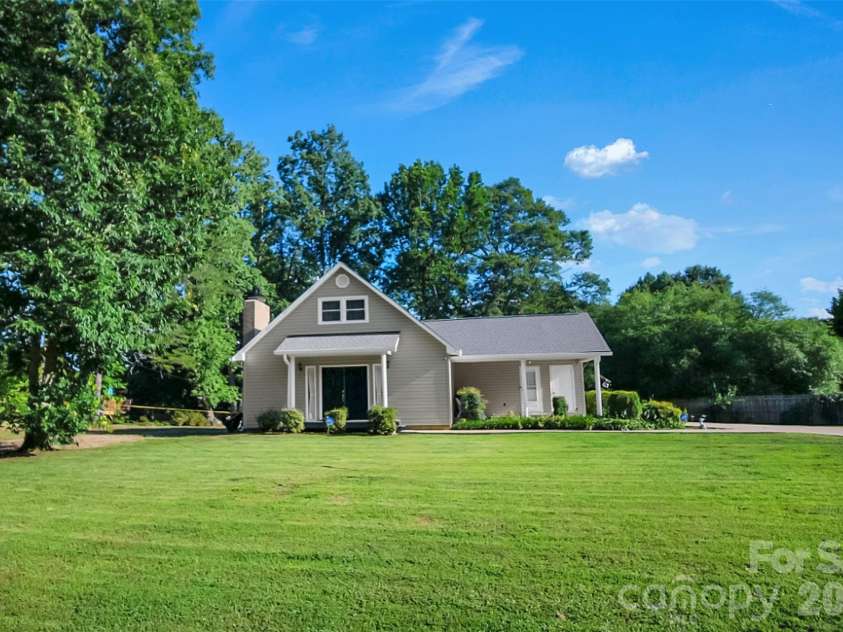 122 Rockman Road, Grover, NC 28073.  MLS# CAR4354636, YatesRealty ID 3117. 
