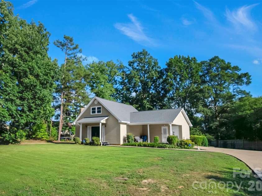 122 Rockman Road, Grover, NC 28073.  MLS# CAR4354636, YatesRealty ID 3117. 