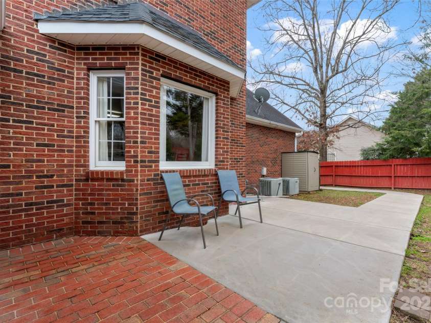 1511 35th Avenue, Hickory, NC 28601.  MLS# CAR4221533, YatesRealty ID 3117. 