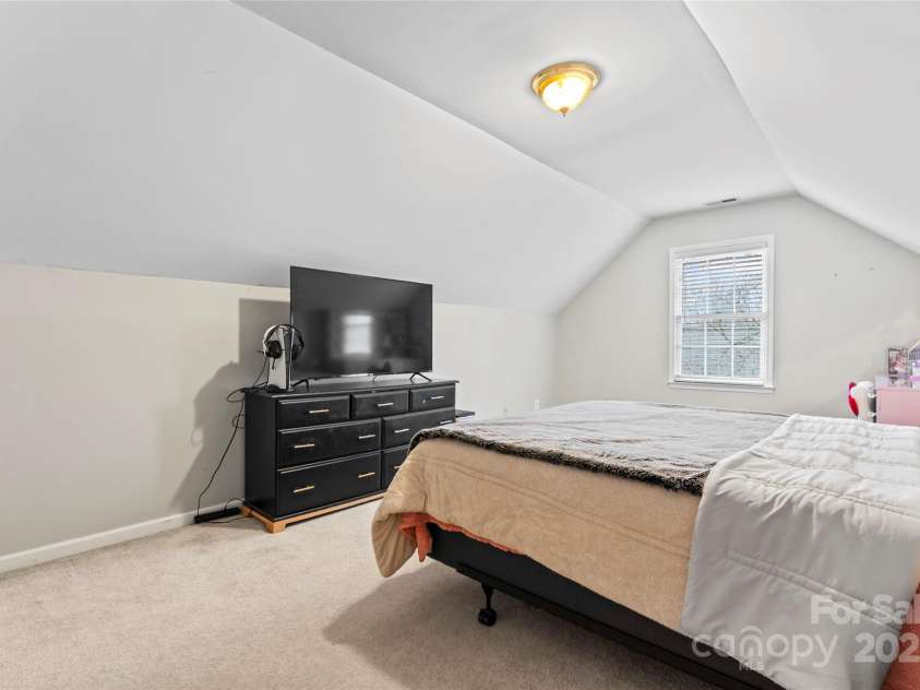 1511 35th Avenue, Hickory, NC 28601.  MLS# CAR4221533, YatesRealty ID 3117. Bonus room