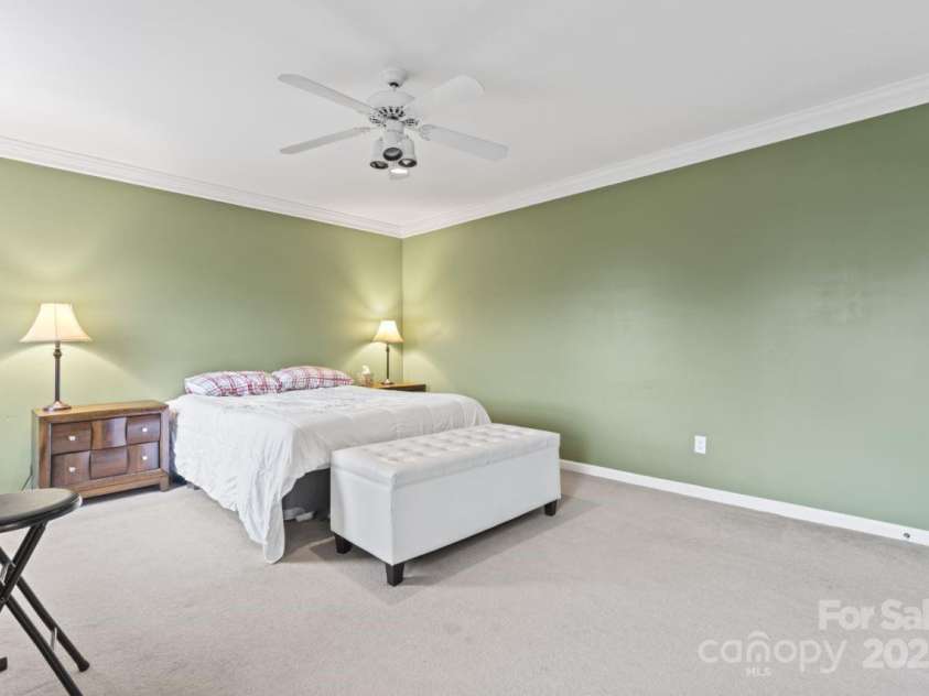 1511 35th Avenue, Hickory, NC 28601.  MLS# CAR4221533, YatesRealty ID 3117. Large Primary Bedroom