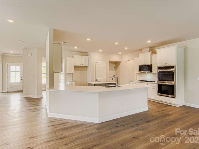 4104 Camden Glen Road, Lancaster, SC 29720.  MLS# CAR4284611, YatesRealty ID 31170. Kitchen