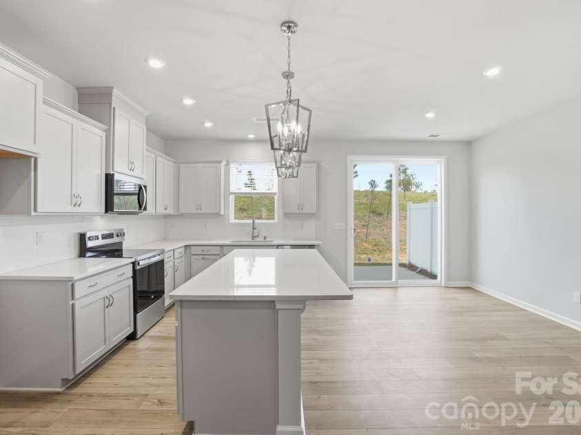 6019 Mallow Crossing Lane, Charlotte, NC 28213.  MLS# CAR4344237, YatesRealty ID 31170. 