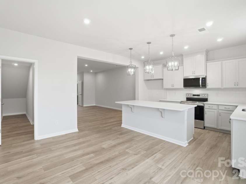 6019 Mallow Crossing Lane, Charlotte, NC 28213.  MLS# CAR4344237, YatesRealty ID 31170. 