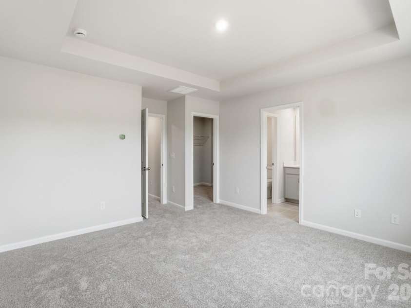 6019 Mallow Crossing Lane, Charlotte, NC 28213.  MLS# CAR4344237, YatesRealty ID 31170. 