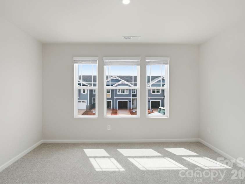 6019 Mallow Crossing Lane, Charlotte, NC 28213.  MLS# CAR4344237, YatesRealty ID 31170. 