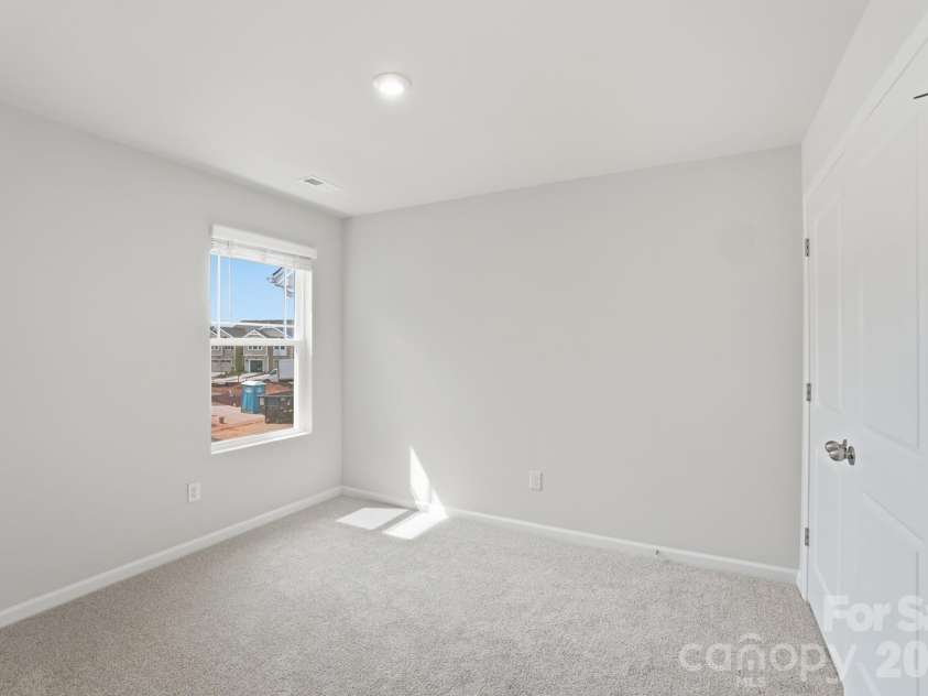 6019 Mallow Crossing Lane, Charlotte, NC 28213.  MLS# CAR4344237, YatesRealty ID 31170. 