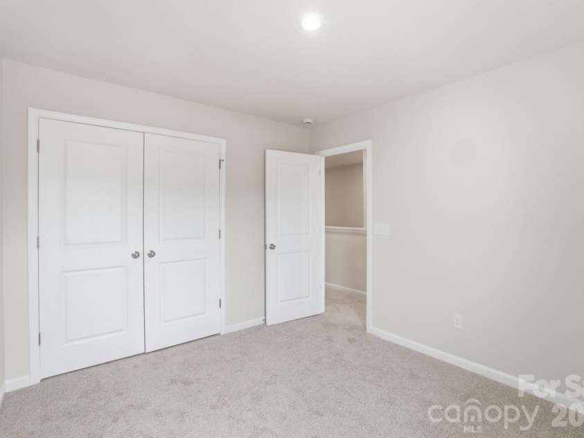 6019 Mallow Crossing Lane, Charlotte, NC 28213.  MLS# CAR4344237, YatesRealty ID 31170. 