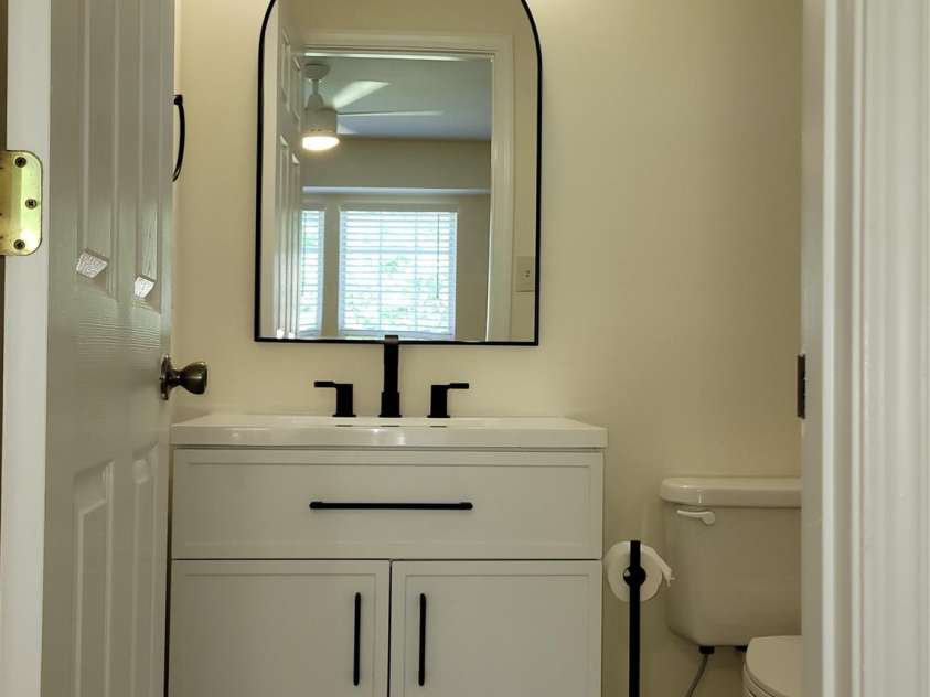 8012 Sheckler Lane, Matthews, NC 28104.  MLS# CAR4394664, YatesRealty ID 31171. 
