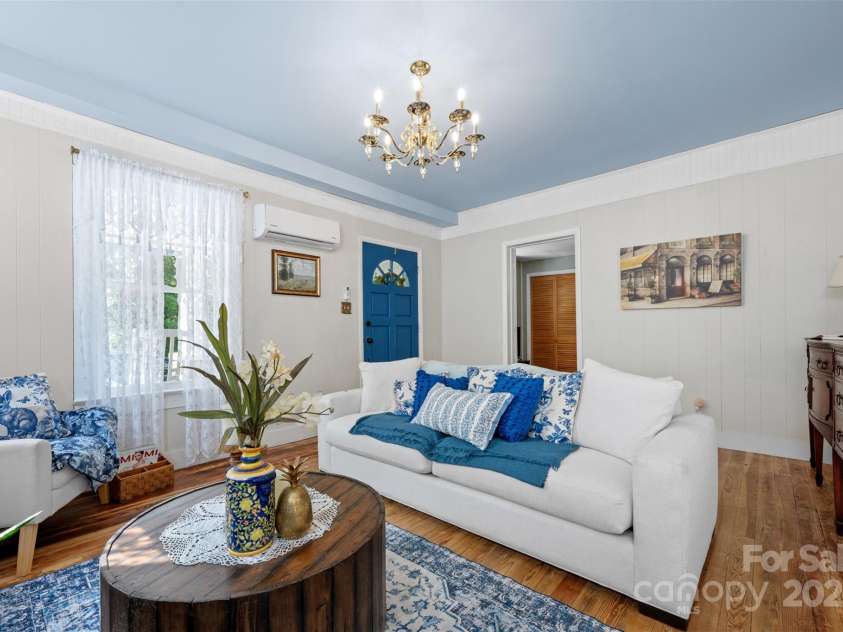 1231 Caldwell Place, Lenoir, NC 28645.  MLS# CAR4281144, YatesRealty ID 31172. 