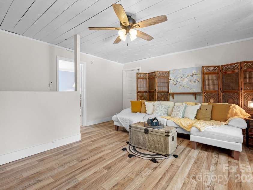 1231 Caldwell Place, Lenoir, NC 28645.  MLS# CAR4281144, YatesRealty ID 31172. 