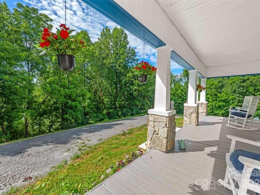 1231 Caldwell Place, Lenoir, NC 28645.  MLS# CAR4281144, YatesRealty ID 31172. 