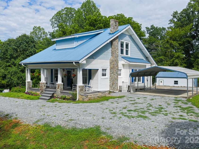 1231 Caldwell Place, Lenoir, NC 28645.  MLS# CAR4281144, YatesRealty ID 31172. 