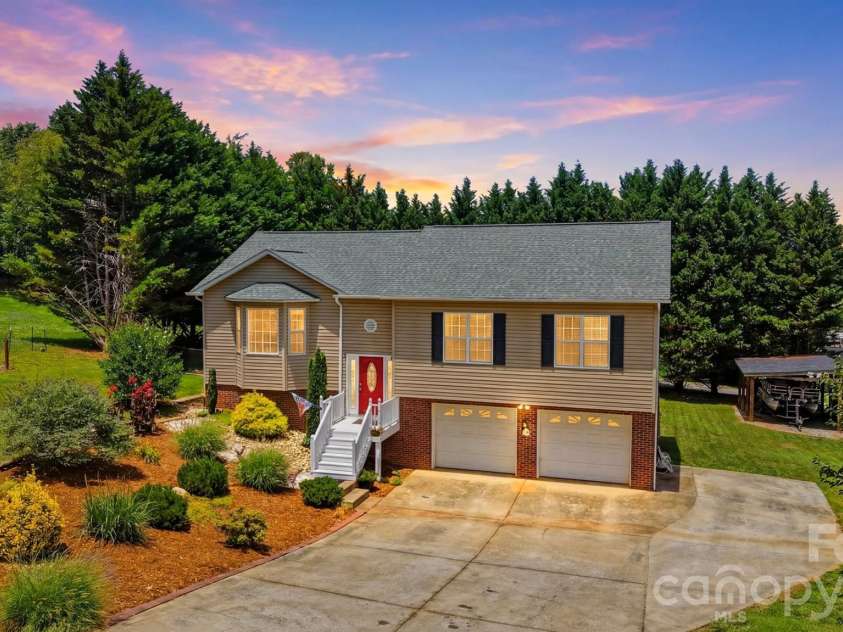 1258 Birch Drive, Morganton, NC 28655.  MLS# CAR4393418, YatesRealty ID 31173. 
