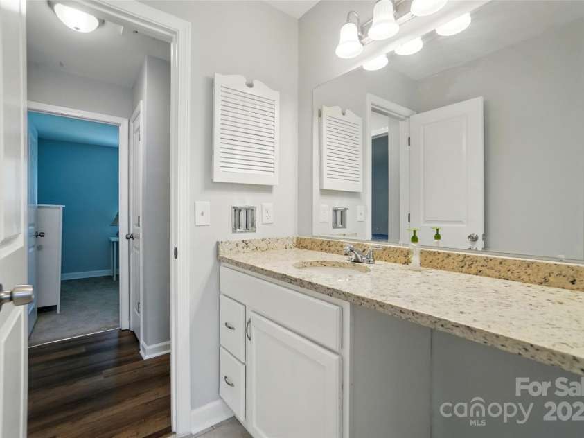 8014 Sherington Way, Charlotte, NC 28227.  MLS# CAR4258331, YatesRealty ID 31173. 