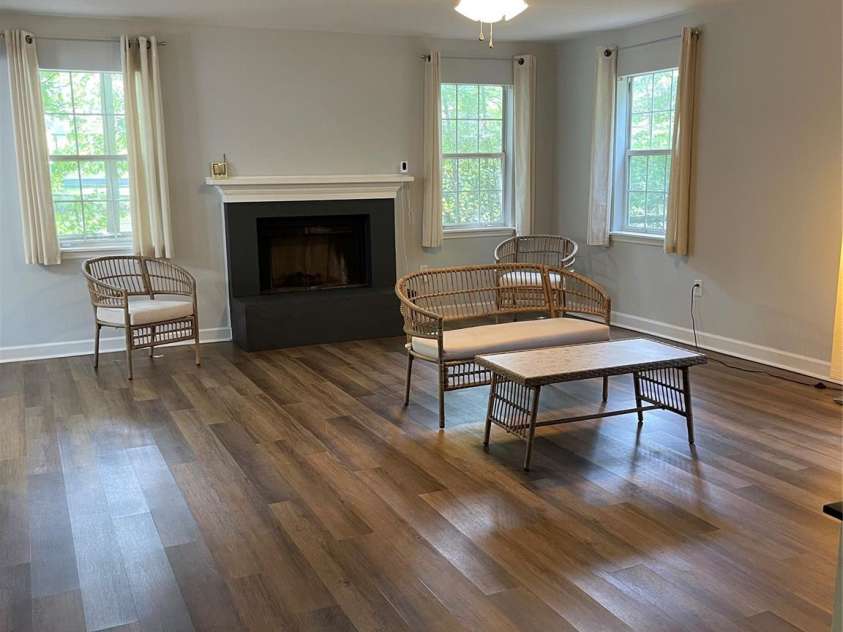 8014 Sherington Way, Charlotte, NC 28227.  MLS# CAR4258331, YatesRealty ID 31173. 