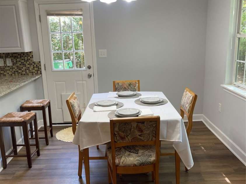 8014 Sherington Way, Charlotte, NC 28227.  MLS# CAR4258331, YatesRealty ID 31173. 
