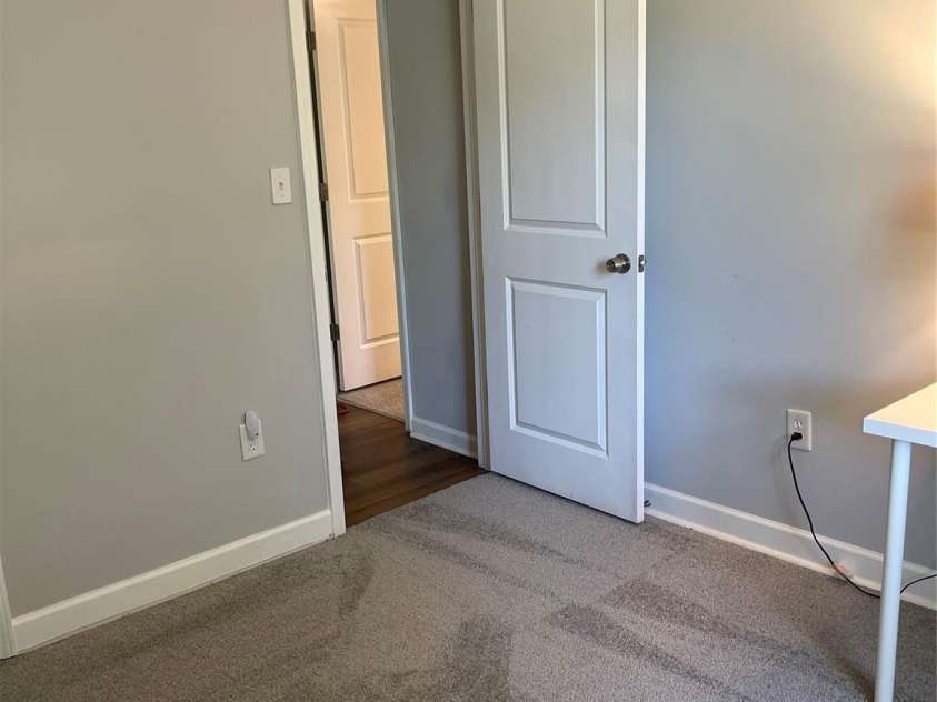 8014 Sherington Way, Charlotte, NC 28227.  MLS# CAR4258331, YatesRealty ID 31173. 