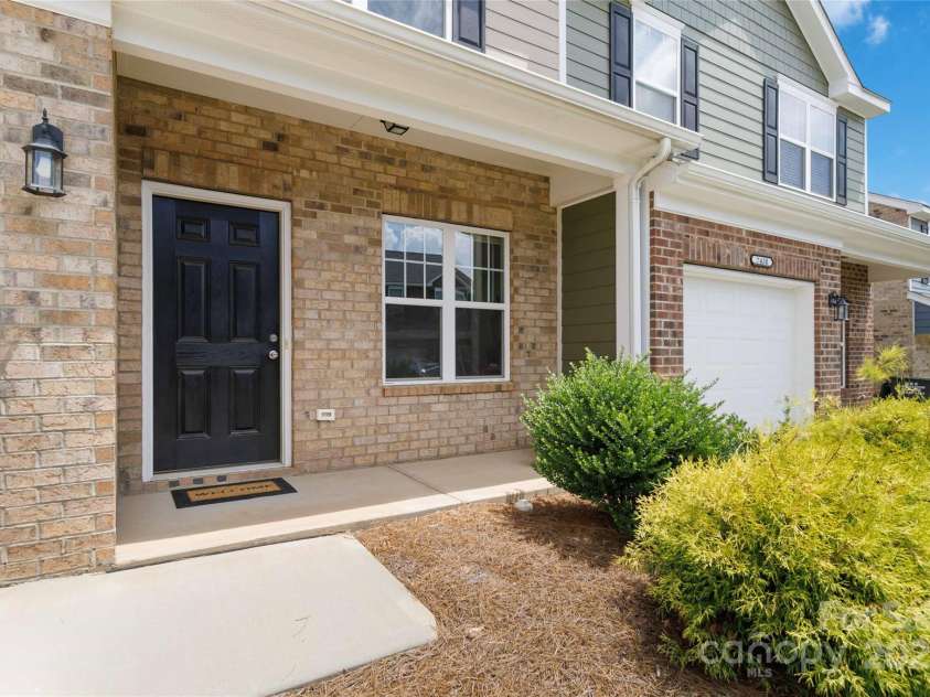 7432 Sienna Heights Place, Charlotte, NC 28213.  MLS# CAR4289490, YatesRealty ID 31174. 