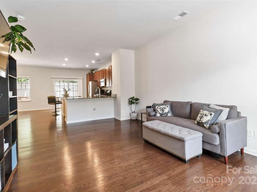 7432 Sienna Heights Place, Charlotte, NC 28213.  MLS# CAR4289490, YatesRealty ID 31174. 