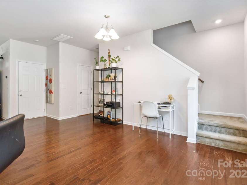 7432 Sienna Heights Place, Charlotte, NC 28213.  MLS# CAR4289490, YatesRealty ID 31174. 