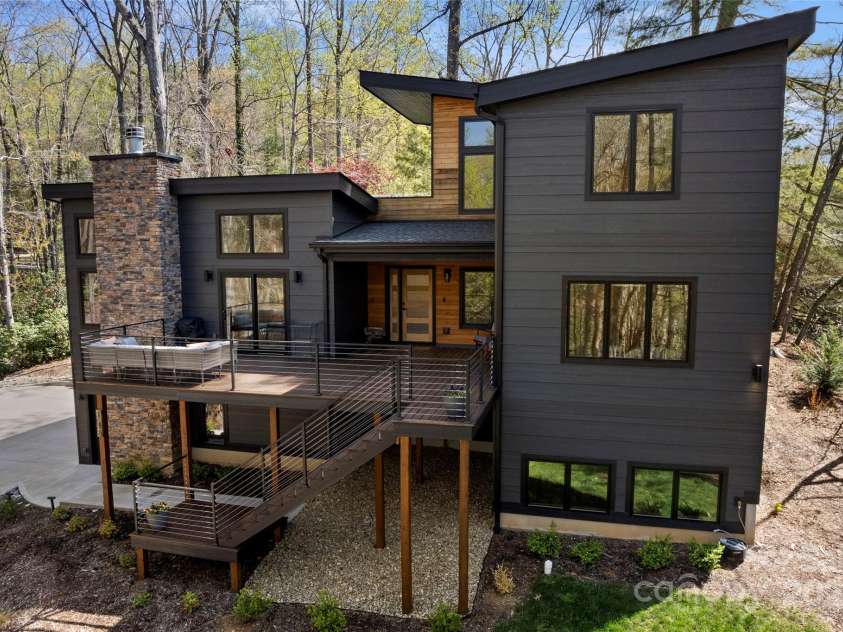 146 Timber Creek Road, Hendersonville, NC 28739.  MLS# CAR4312410, YatesRealty ID 31175. 