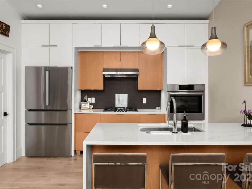 146 Timber Creek Road, Hendersonville, NC 28739.  MLS# CAR4312410, YatesRealty ID 31175. 