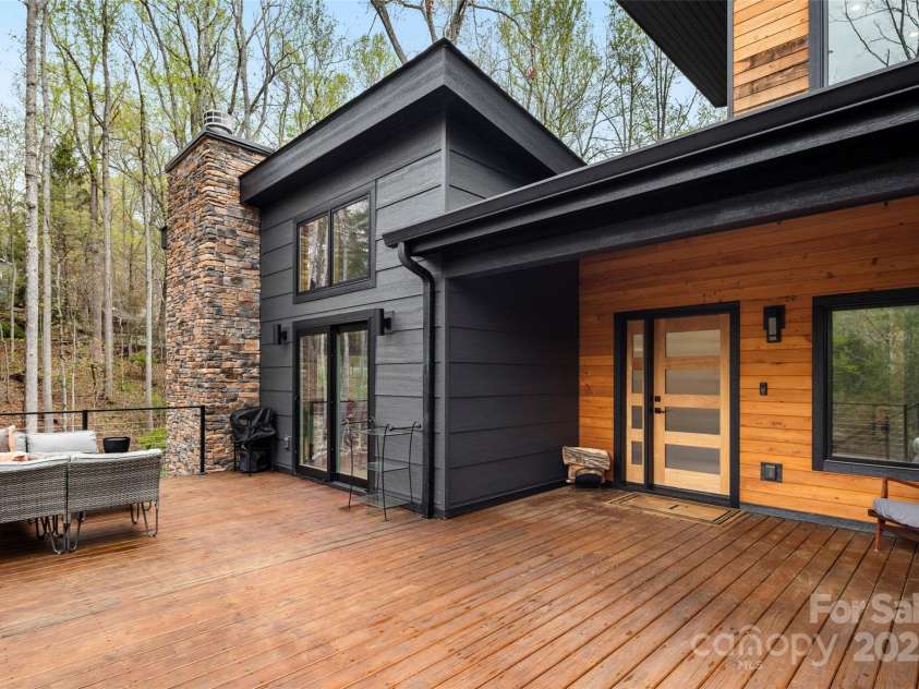 146 Timber Creek Road, Hendersonville, NC 28739.  MLS# CAR4312410, YatesRealty ID 31175. 