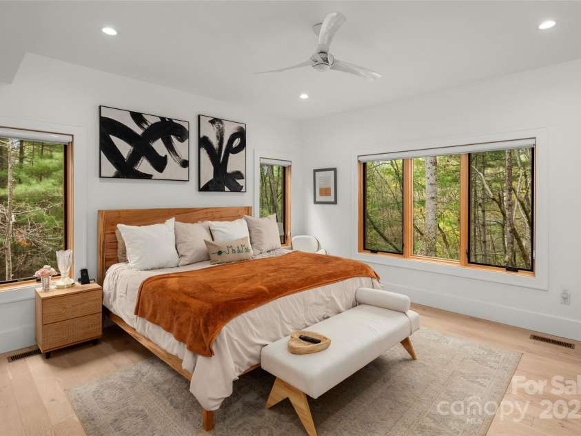 146 Timber Creek Road, Hendersonville, NC 28739.  MLS# CAR4312410, YatesRealty ID 31175. 