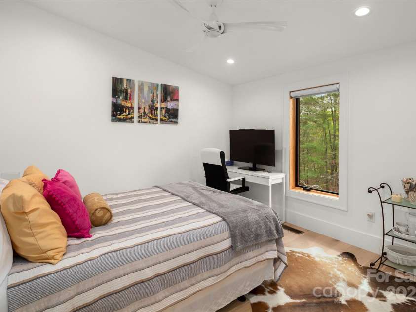 146 Timber Creek Road, Hendersonville, NC 28739.  MLS# CAR4312410, YatesRealty ID 31175. 