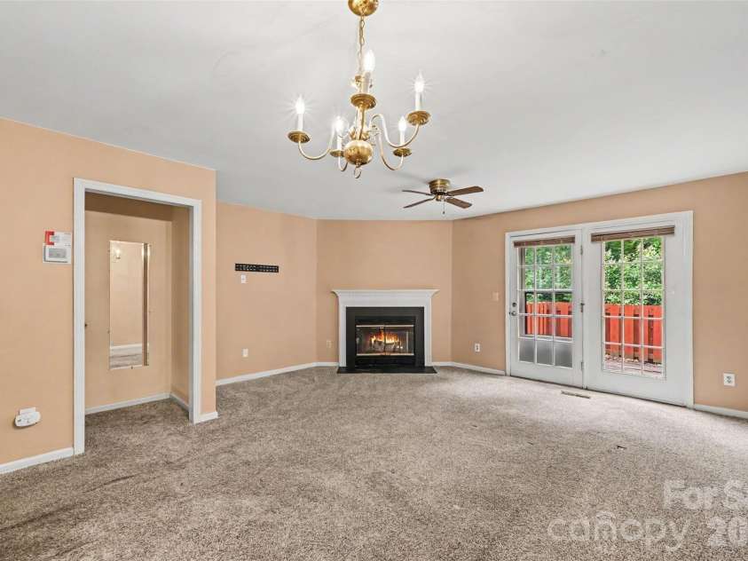 9610 Green Gable Court, Charlotte, NC 28270.  MLS# CAR4391714, YatesRealty ID 31175. 