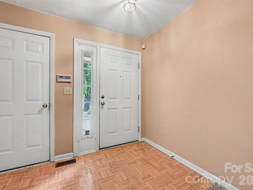 9610 Green Gable Court, Charlotte, NC 28270.  MLS# CAR4391714, YatesRealty ID 31175. 